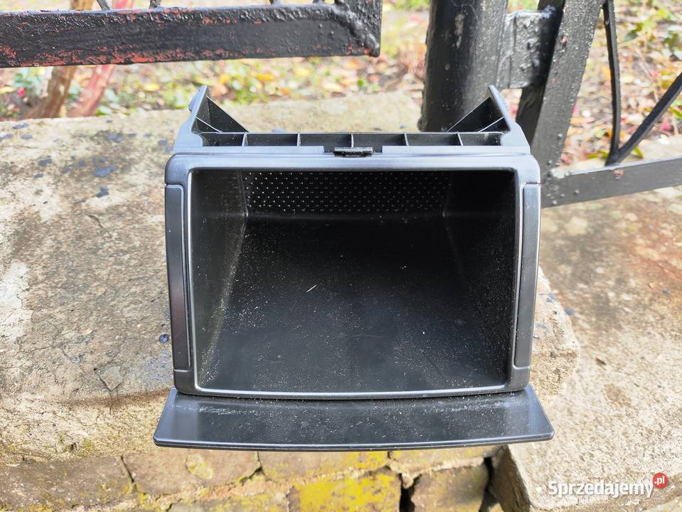 Popielniczka tylna schowek Skoda Yeti Wysyłka osobowe Niegowonice