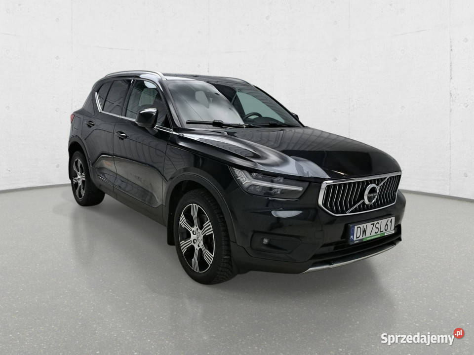 Volvo XC 40 Komorniki