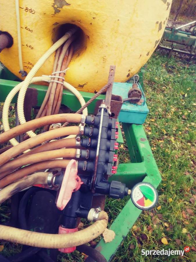 Opryskiwacz 2000l Mechowo sprzedam