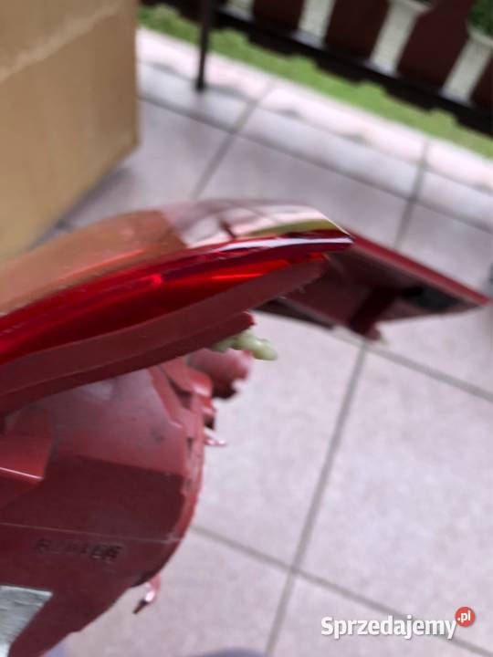 SUZUKI SWIFT MK6 LIFT LAMPA PRAWA TYŁ 5696S1R osobowe Oświetlenie Kozy