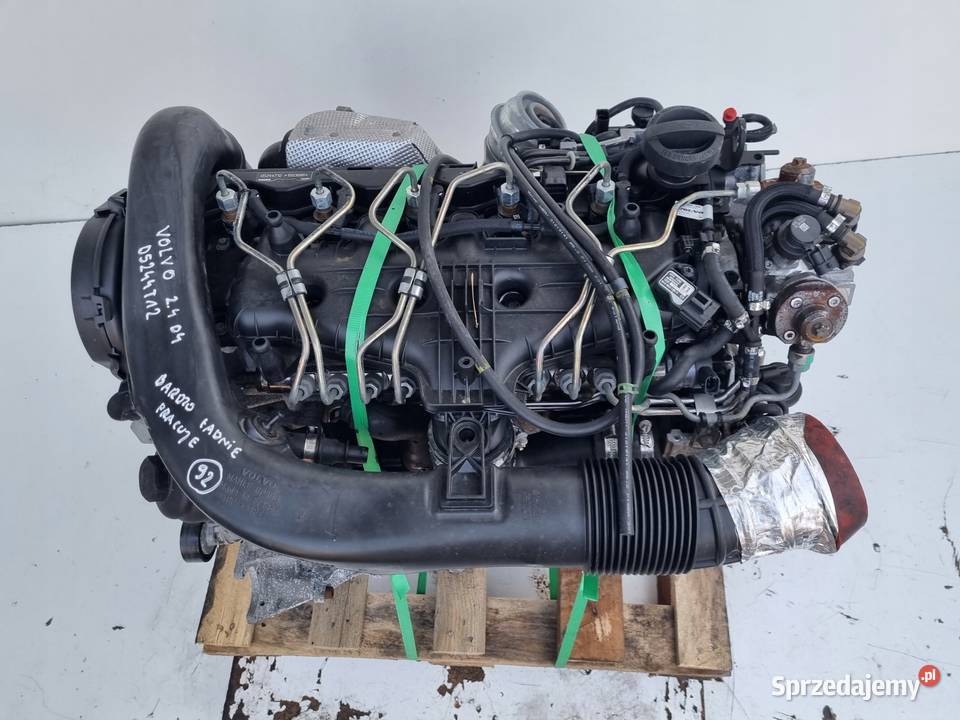 SILNIK BEZ OSPRZĘTU Volvo V70 III 24 D4 181