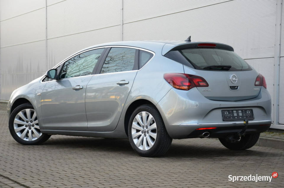 Opel Astra 14T 140 Cosmo Serwis Navi Kamera serwisowany w ASO Kutno