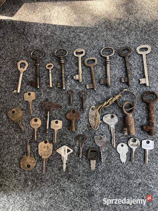 Zestaw starych kluczy antycznych domu pojazdu F