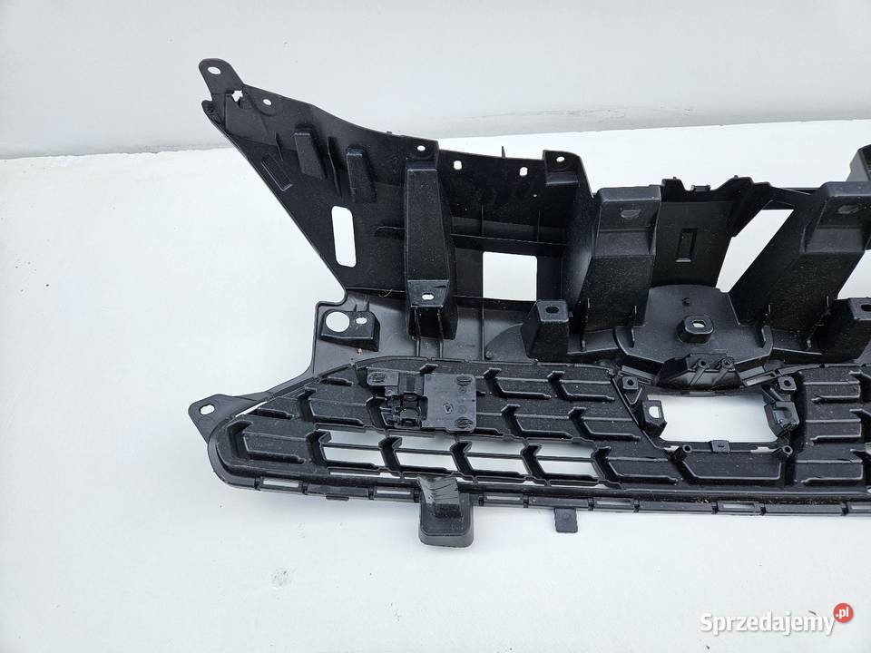 TOYOTA YARIS CROSS GRILL ATRAPA STELAŻ PRZÓD