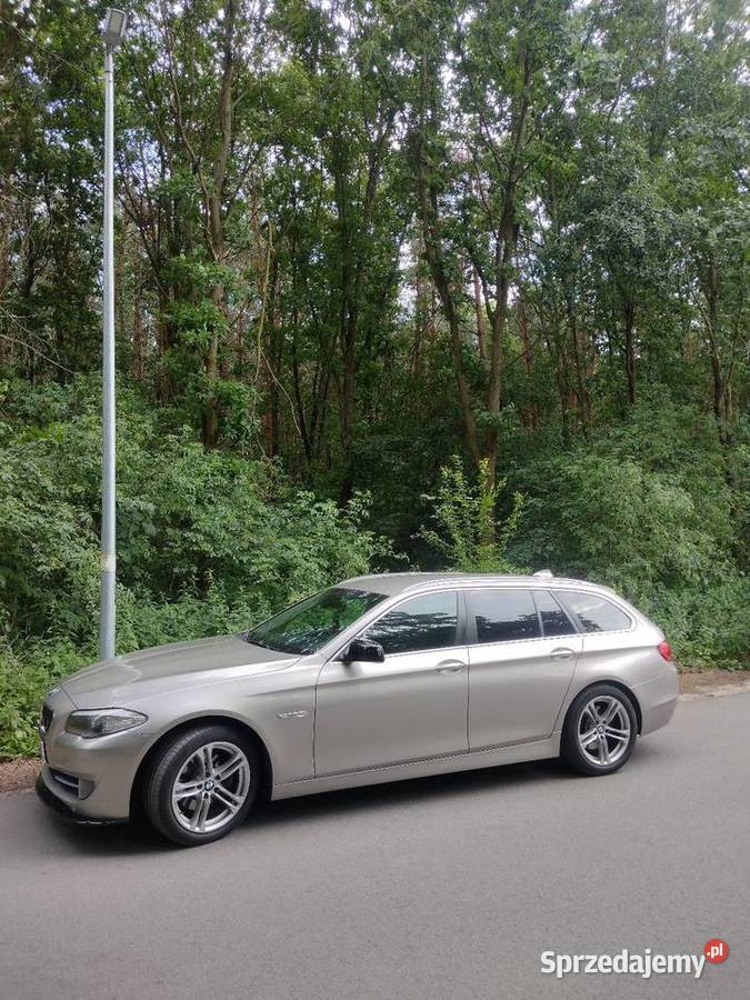 Bezwypadkowe BMW F11ManualNiski PrzebiegM pakiet