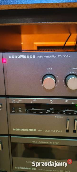 Zestaw Nordmende z szafką vintage Wieże i miniwieże