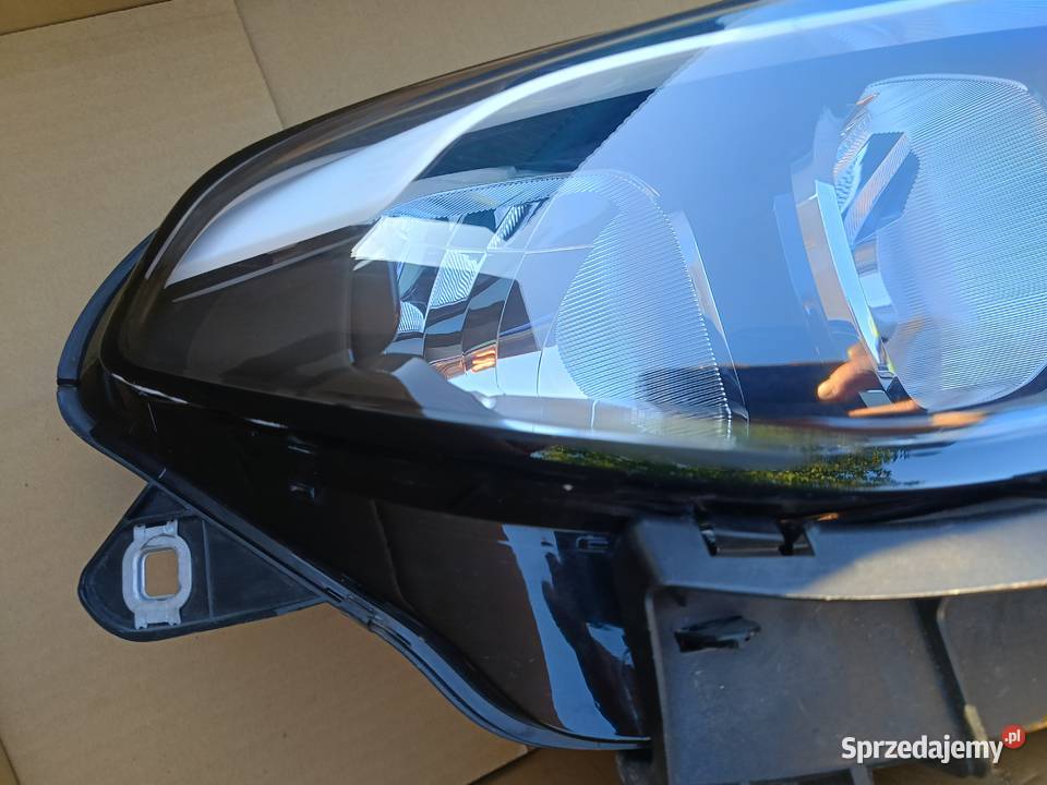 Lampa przednia prawa Fiat Tipo 2016 sprzedam