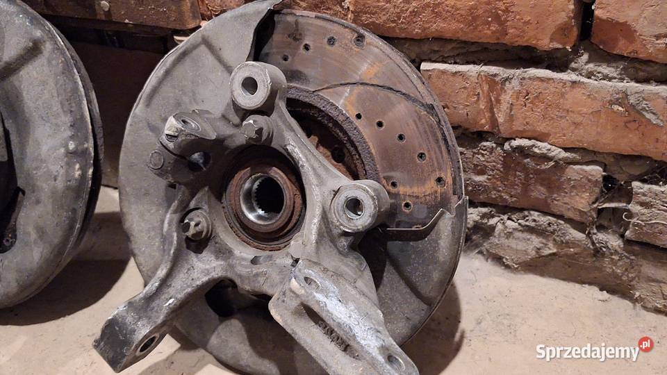 Piasta zwrotnica SAAB 95 duża tarcza Kraków