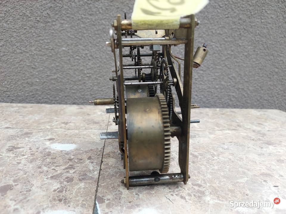 621 Mechanizm małego zegara ściennego Kienzle Tczew