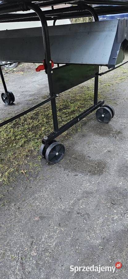 OutdoorZewnętrzny pełnowymiarowy stół do