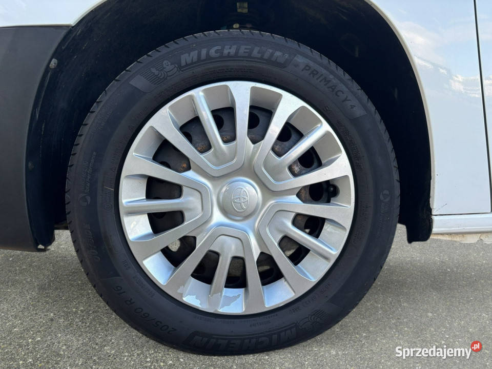 Toyota Proace City Verso 15 D4D Combi Z nieuszkodzony Warszawa