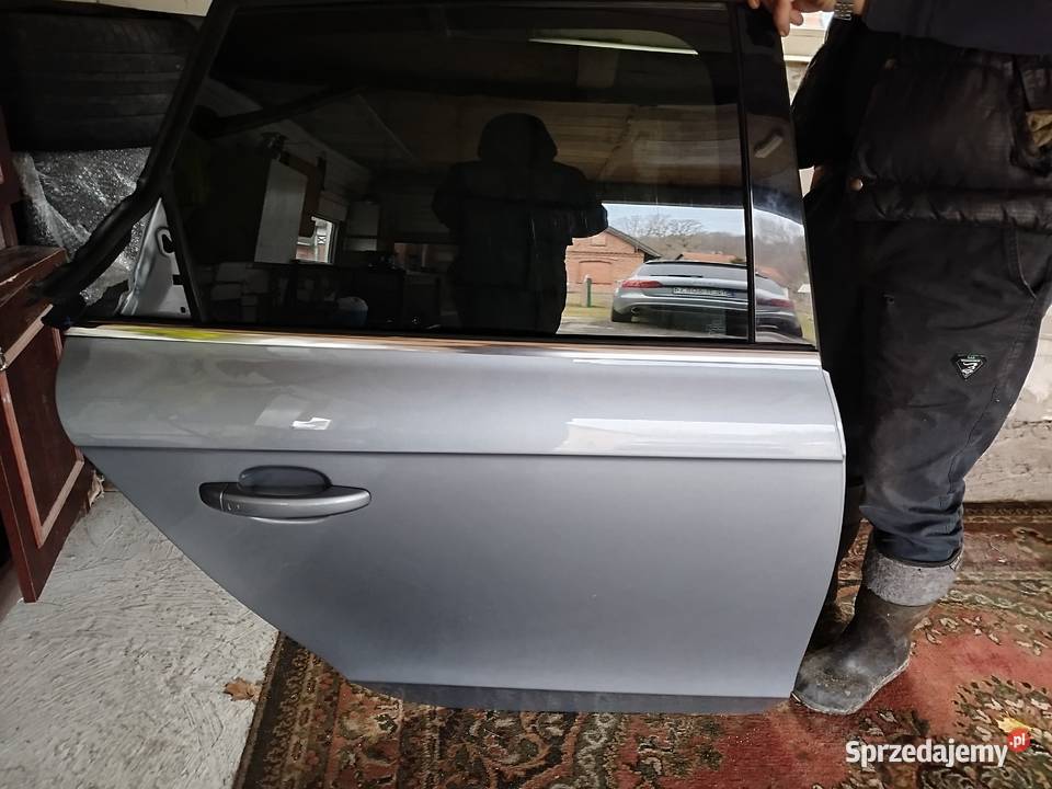 Sprzedam drzwi prawy tył do a4 b8 kombi LX7V osobowe Kadyny