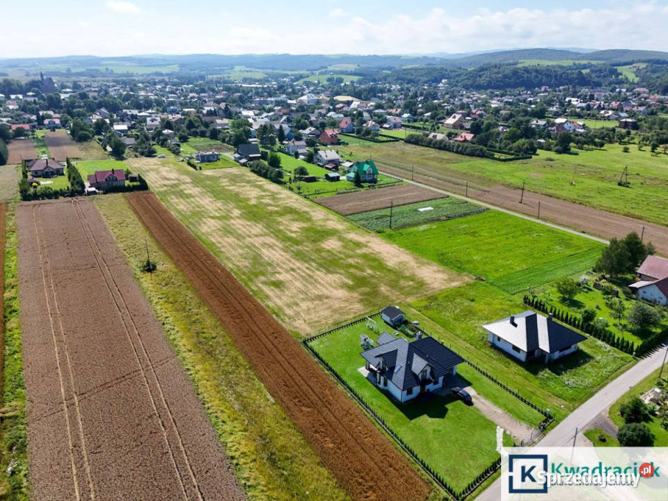 sprzedaży działki Besko 1300m2 prąd