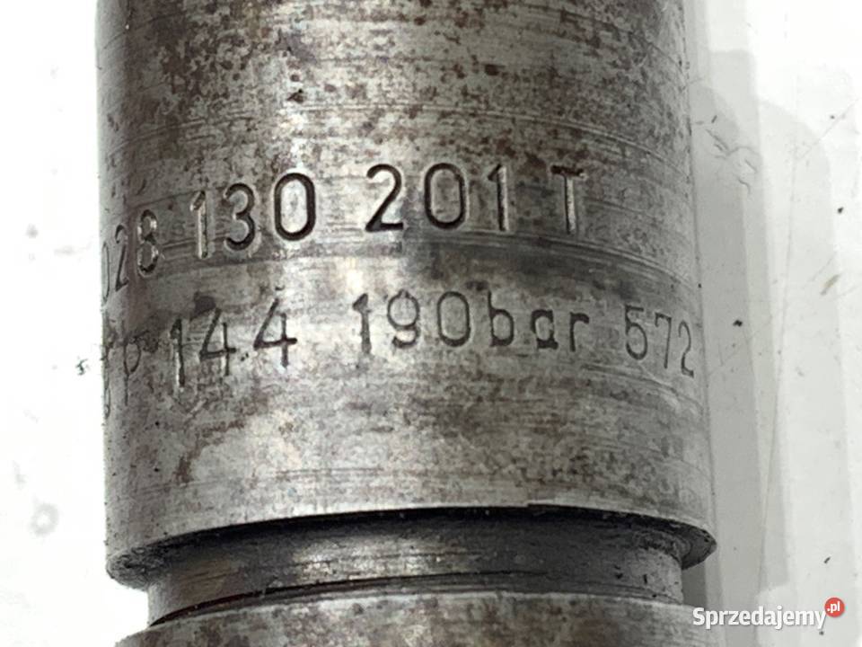 WTRYSKIWACZE KOMPLET AUDI A4 B5 028130201T 19 osobowe Wtryskiwacze