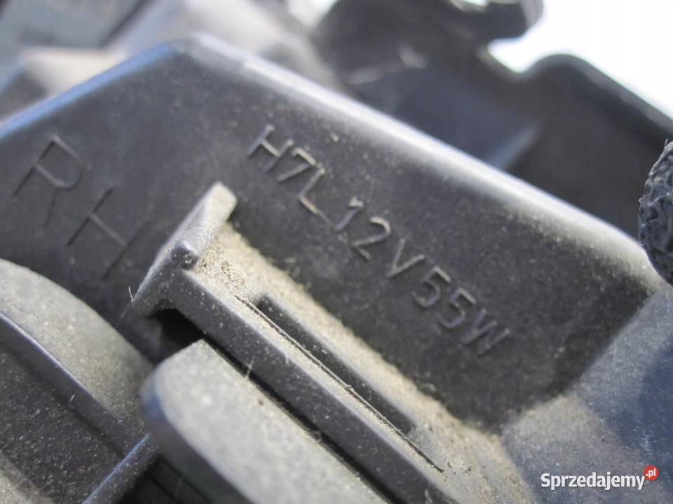 LAND ROVER FREELANDER II lampa prawa przód