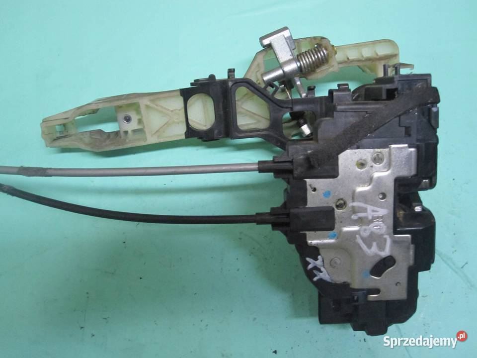 HYUNDAI SANTA FE II 09r zamek drzwi prawy przód osobowe