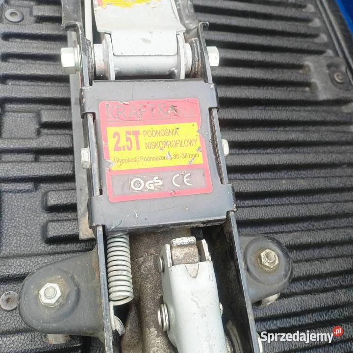 2 OPONY MICHELIN 2356516 C letnie np do wozu sprzedam