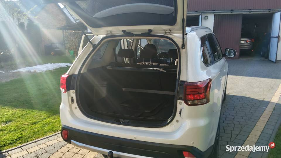 MITSUBISHI OUTLANDER III SALON 4x4 LPG MODEL Outlander