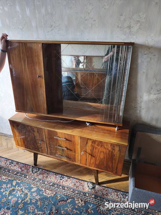 Kredens PRL piękny ciekawy solidny Dolno