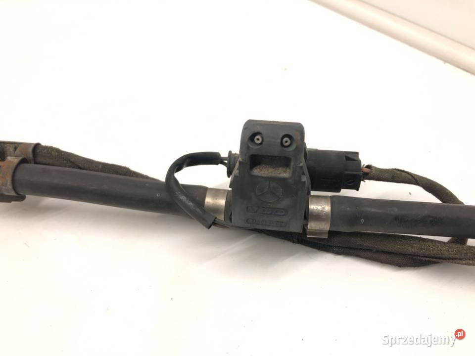 DYSZE SPRYSKIWACZY Z MASKI MERCEDES C215 9906