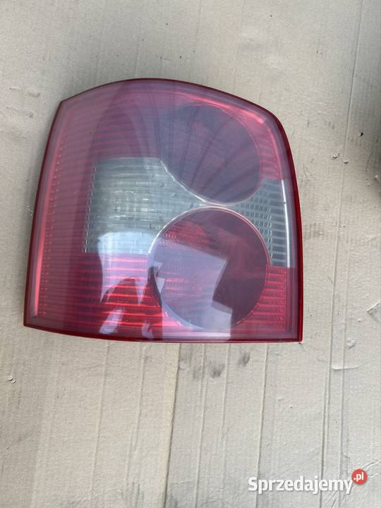 Lampa tylna lewa prawa Passat b5 fl kombi osobowe Lampy tylne Bydgoszcz
