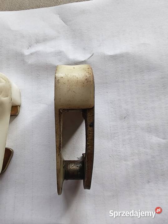 Rygiel drzwi zaczep zamka Fiat 126p maluch sprzedam
