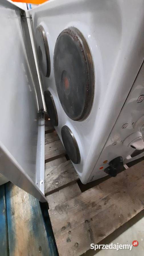 69 Kuchenka elektryczna Mastercook Dębica