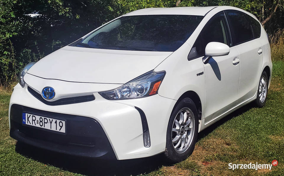 Toyota Prius 2015 Biała Perła 18 Hybrda nieuszkodzony