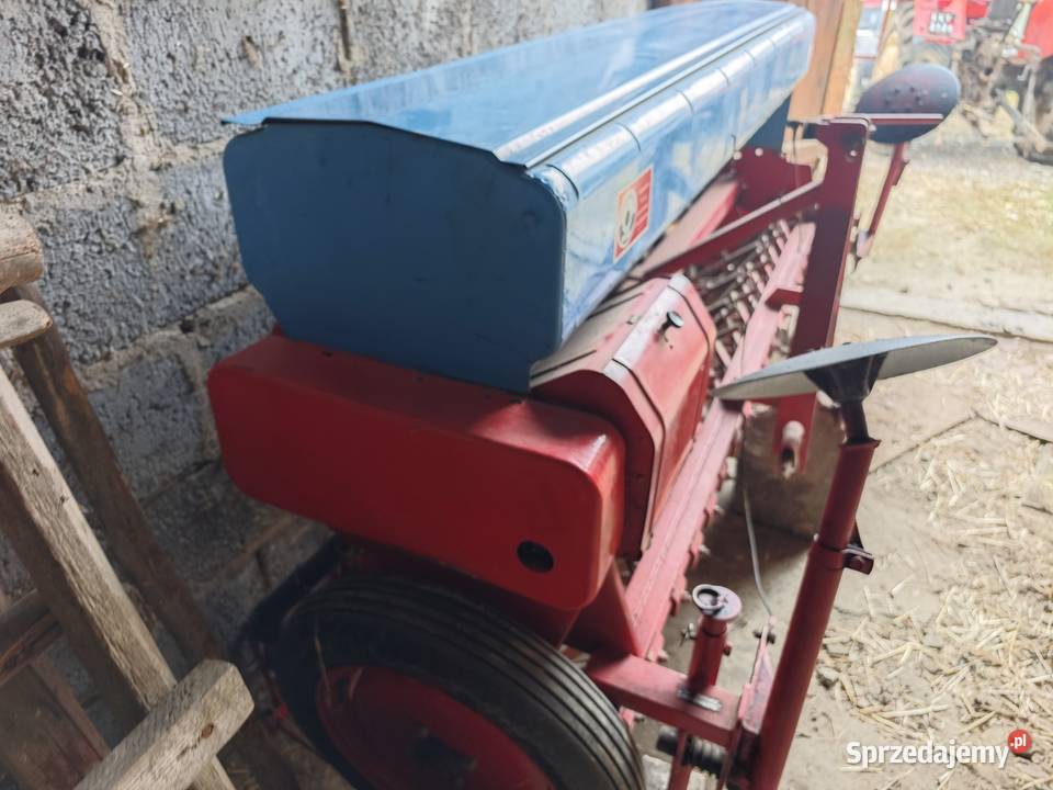 Sprzedam siewnik zbożowy 25 m sprzedam