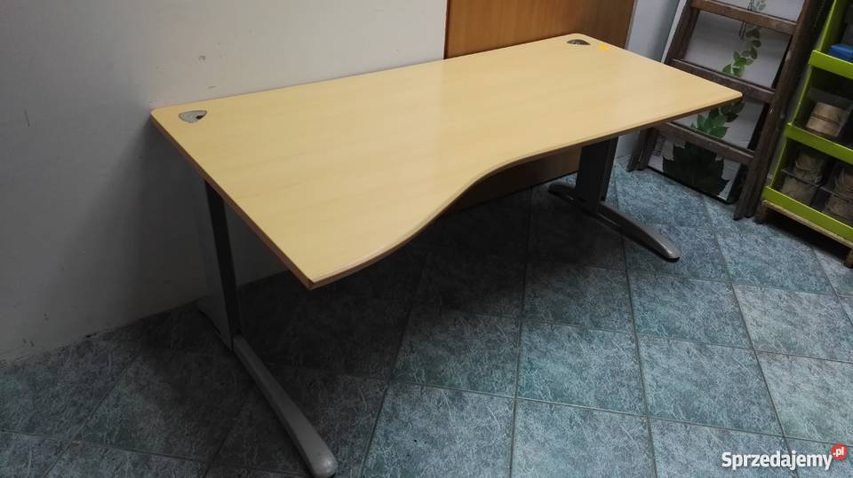 Biurko z wycięciem Steelcase meble biurowe używane Poznań Biurko z wycięciem Steelcase meble biurowe używane Poznań