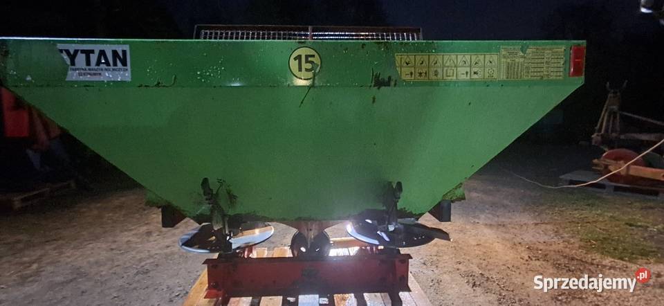 Sprzedam Rozsiewacz dwutarczowy Strumyk nieuszkodzony Roztropice