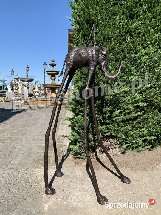 Figura z brązu Thick lady Nowoczesna kobita w odcienie zieleni Wrocław