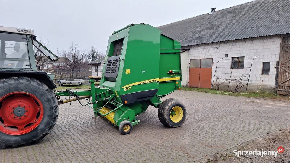 Prasa John Deere 592 Wizna
