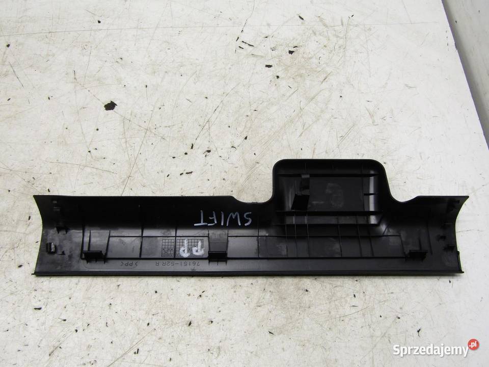 LISTWA OSŁONA PROGU PRAWY PRZÓD PRZEDNIA SUZUKI