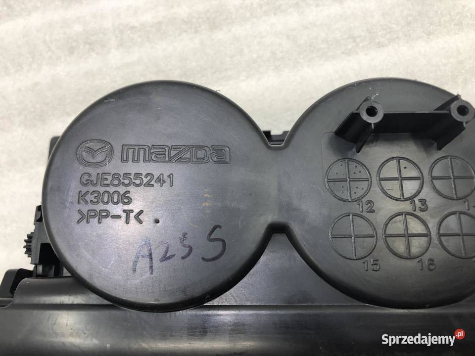 UCHWYT NA KUBEK GJE855241 CUPHOLDER MAZDA 6 GJ sprzedam