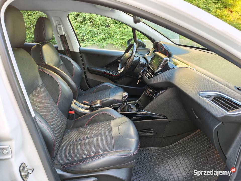 Peugeot 2008 12 Benzyna 130 GT Line Serwis ASO benzyna Lublin