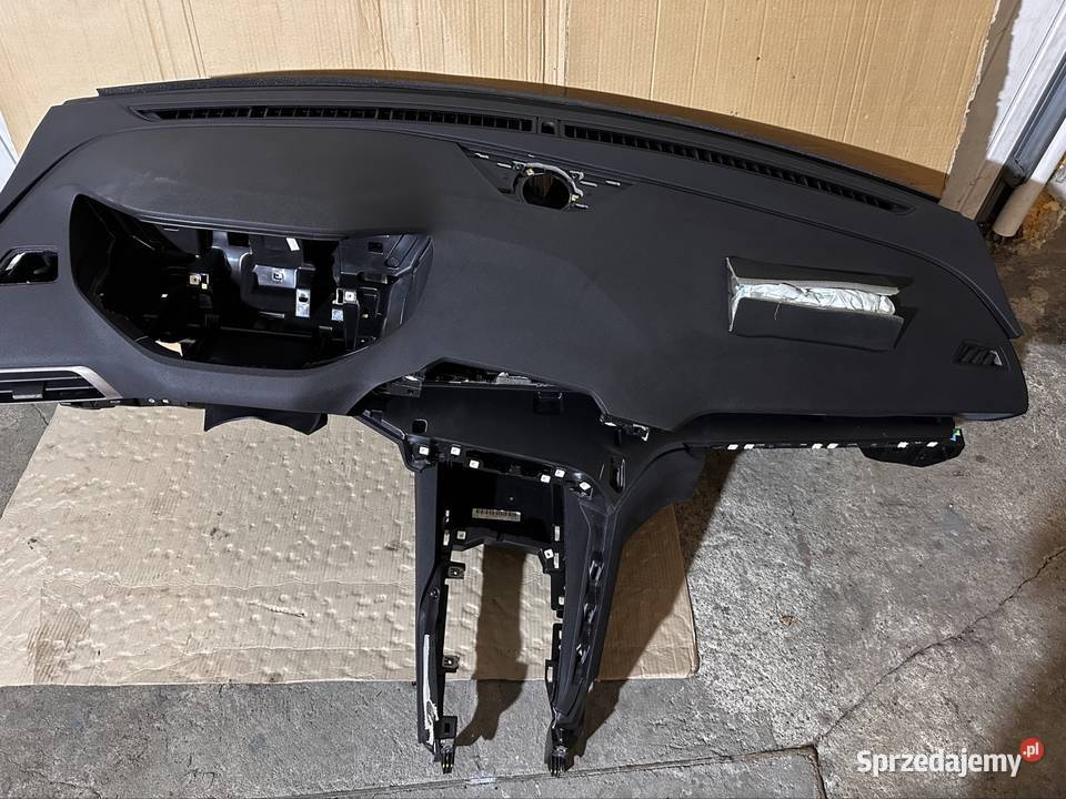 Deska rozdzielcza Peugeot 3008 II Rok produkcji 2019 Deski rozdzielcze, konsole