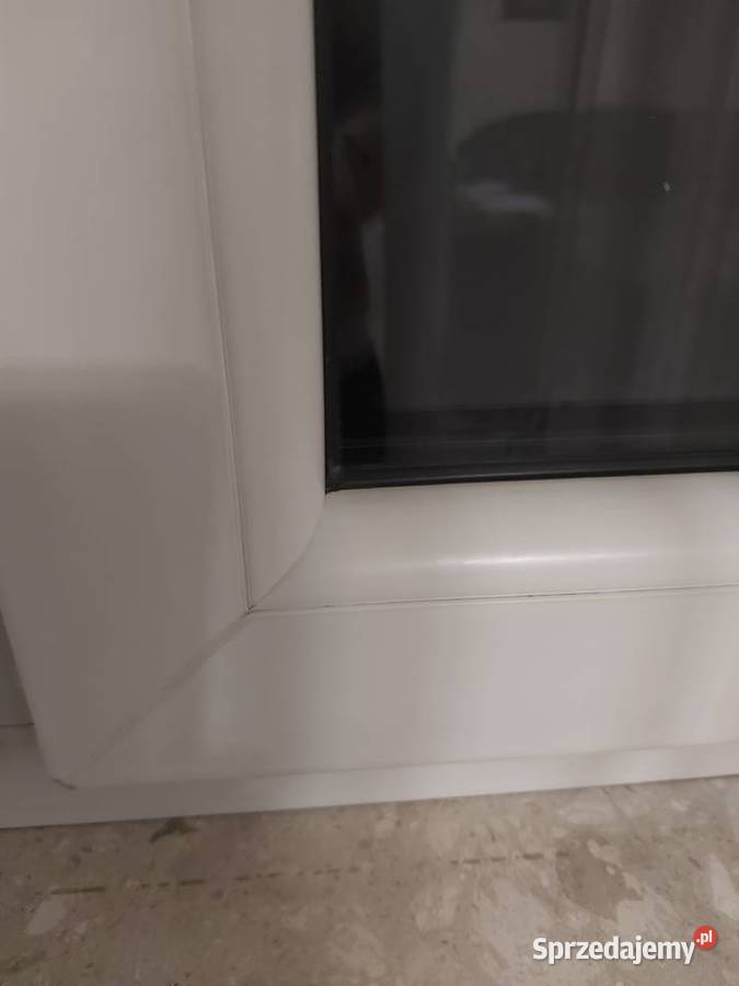 Okno balkonowe z moskitierą kolor złoty dąb Olkusz