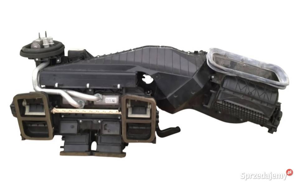 NAGRZEWNICA MERCEDES W204 CKLASA A2048302560 Działoszyce