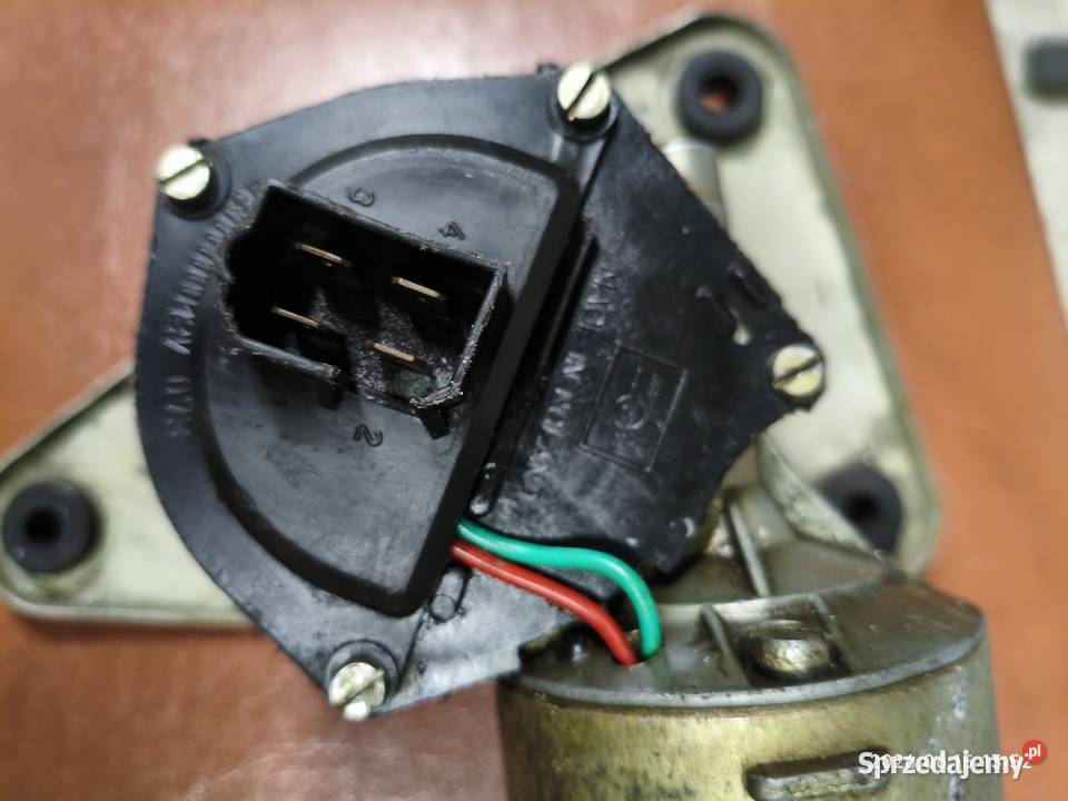 Silniczek wycieraczek oryginalny z PRLU benzyna Lublin