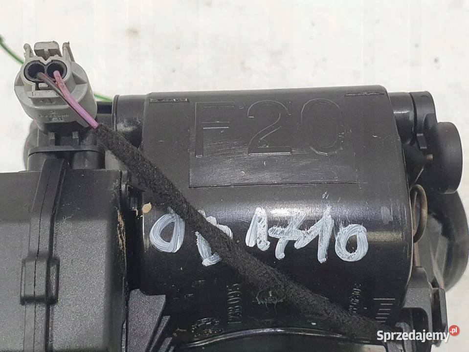 KLAPKA WLEWU PALIWA 668 SCHWARZ BMW F20