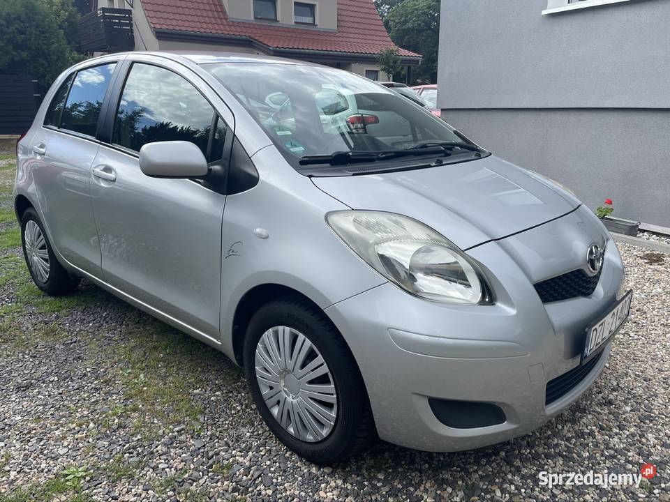 Toyota Usris 2009 5drzwi klima komputer super