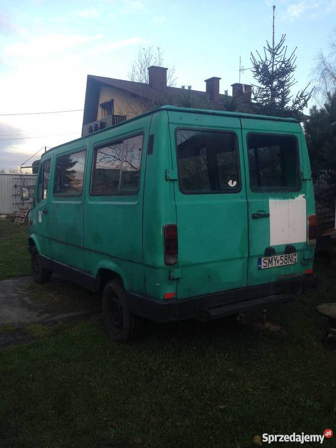 Mercedes 207 kaczka Afryka sprowadzony Czerwionka-Leszczyny