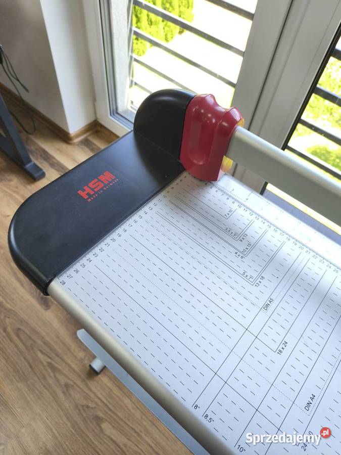 Wielkoformatowy trymer gilotyna krążkowa HSM 150