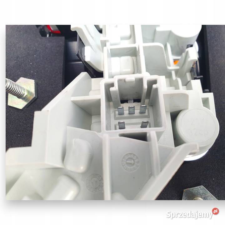 LAMPA PRAWA Volvo V50 I LIFT 20072012 tylna Chełm sprzedam