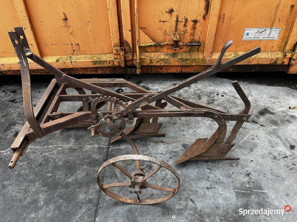 PŁUG KONNY 3 SKIBOWY Mielec sprzedam