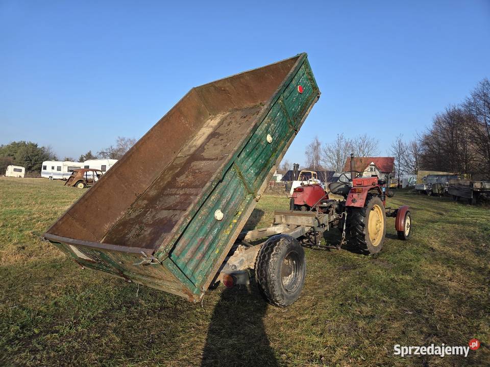 Wywrotka jedno osiowa transport Złoczew laweta uszkodzony
