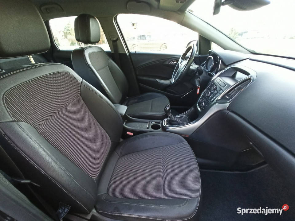 Opel Astra 6 lat jeden właściciel nowy rozrząd czujnik zmierzchu Rzeszów