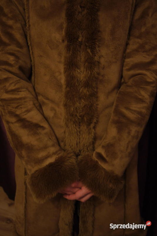 Brązowy nieużywany kożuszek Orsay