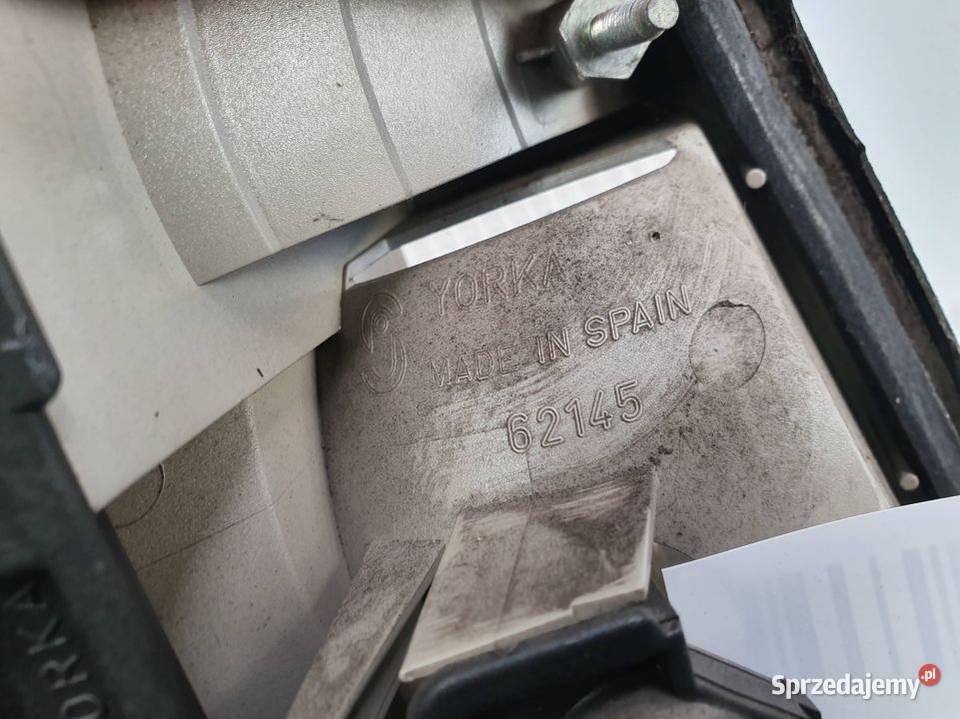 LAMPA PRAWA TYŁ OPEL VECTRA B sprzedam
